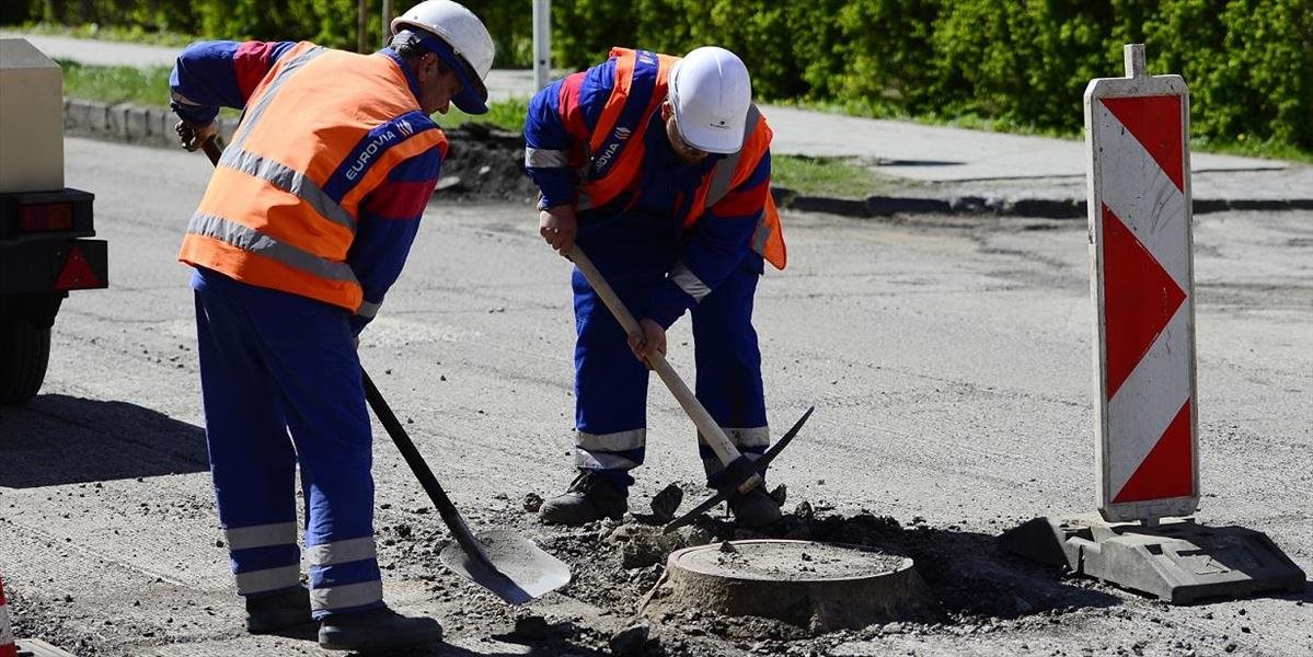 V Prievidzi pokračujú s opravou ciest za takmer 1,3 milióna eur