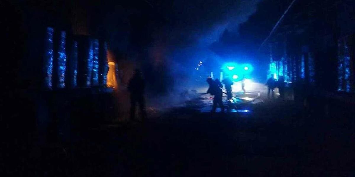 Pri Plaveckom Štvrtku sa stala vážna nehoda:  Autobus sa zrazil s hasičskou cisternou