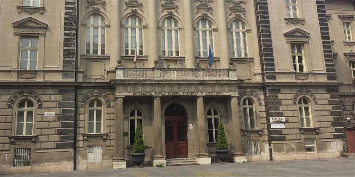 Polícia obvinila muža, ktorý sa vyhrážal smrťou zamestnancom Univerzity Pavla Jozefa Šafárika