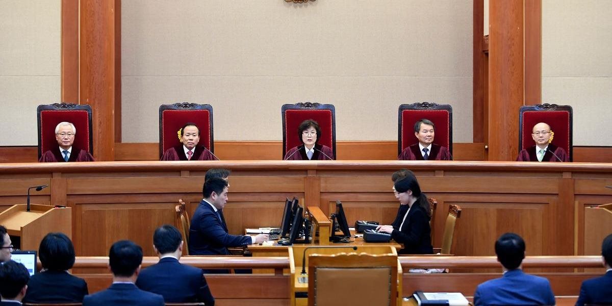 Juhokórejská prokuratúra obvinila exprezidenta I Mjong-baka z korupcie