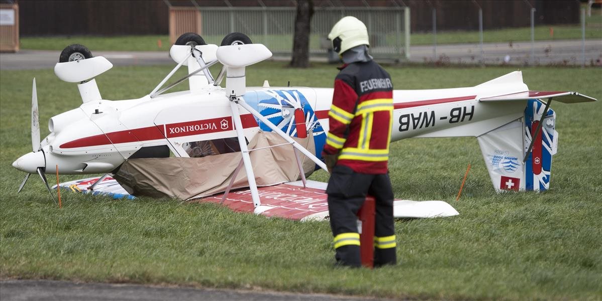 Pri nehode malého lietadla zahynuli dvaja ľudia