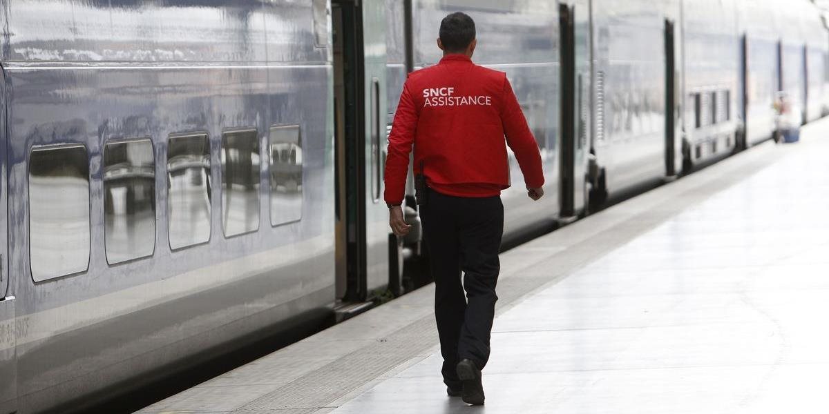 Francúzski poslanci schválili zmenu štatútu železničnej spoločnosti SNCF
