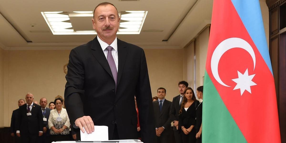 Prezident Azerbajdžanu Alijev sa uchádza o 4. mandát: Opozícia voľby bojkotuje