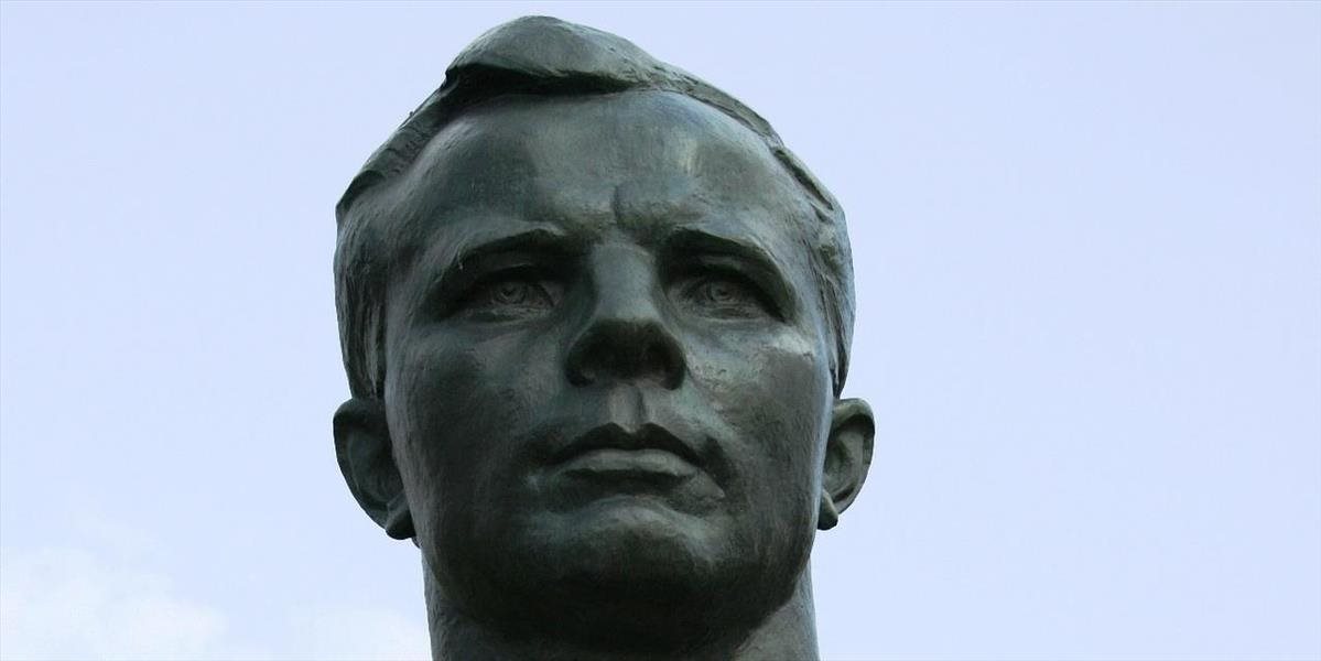 FOTO Pomník Gagarinovi sa tvorcom nevydaril, pre výsmech verejnosti ho stiahli