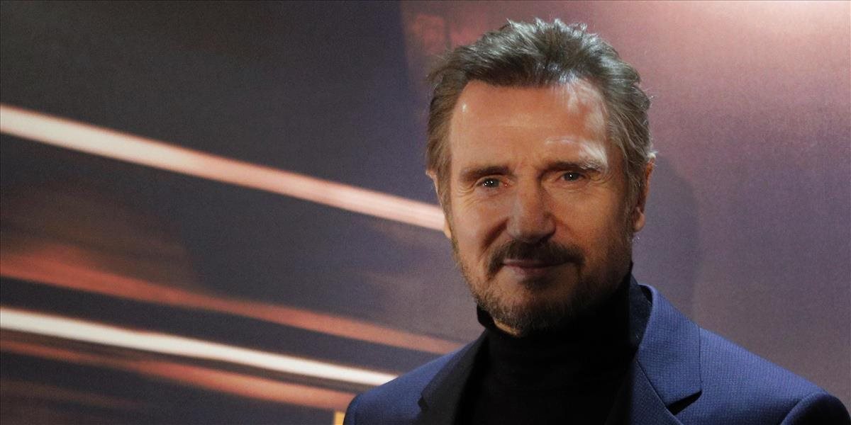Liam Neeson si zahrá v romantickej dráme Normal People