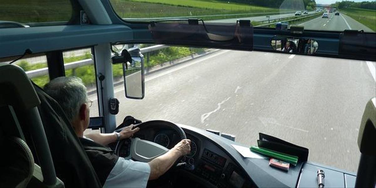 Minimálny vek pre vodičov kamiónov a autobusov by mohol klesnúť od januára 2019