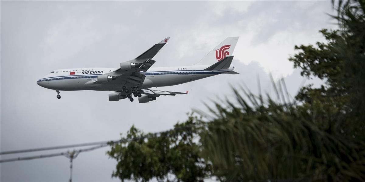 Dráma v oblakoch: Lietadlo Air China odklonili pre útok na posádku