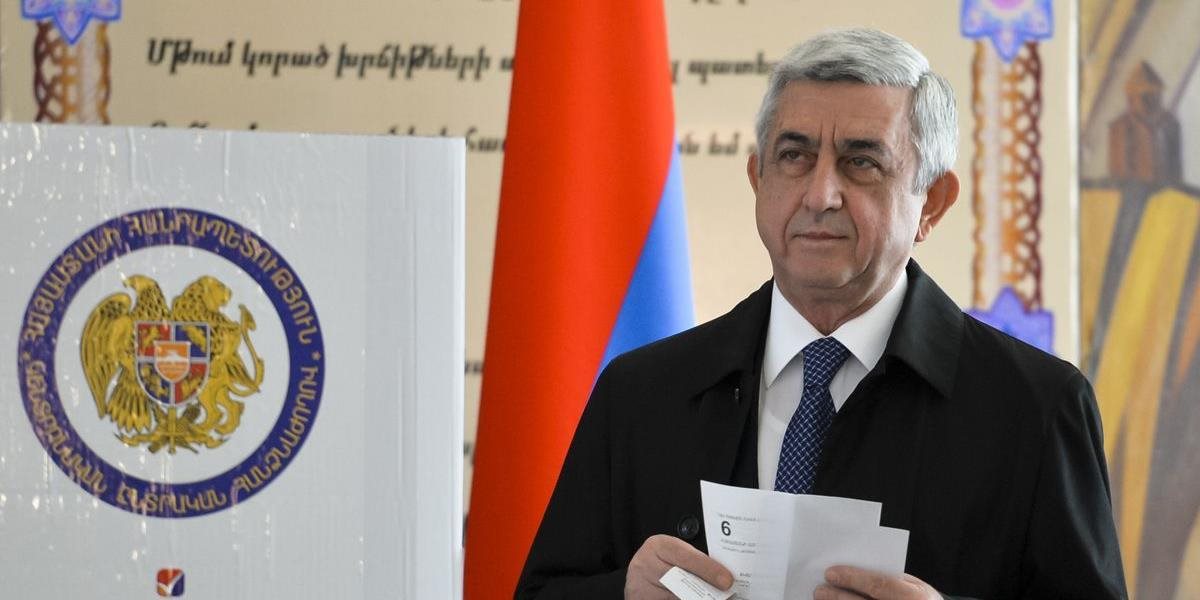 Jerevan zachvátili protesty proti kandidatúre exprezidenta na premiéra
