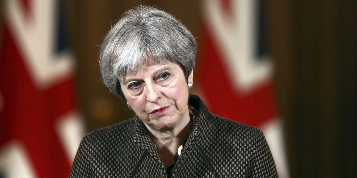 Theresa Mayová utrpela po schválení dodatku k zákonu o brexite porážku