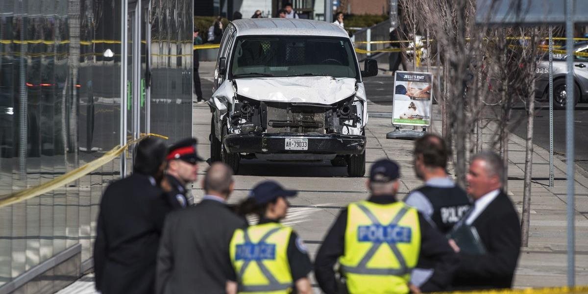 AKTUALIZOVANÉ FOTO + VIDEO Útok dodávkou v Kanade zabil 10 a zranil 15 ľudí: Polícia zverejnila meno vodiča