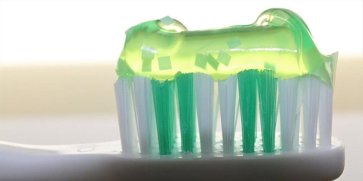 Dobrá správa pre tých, ktorí sa boja zubára: Čoskoro vám chrup opraví zubná pasta!