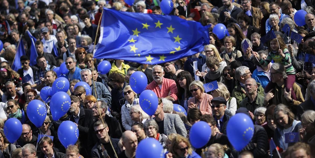 Eurokomisia prizvala občanov, aby sa zapojili do rozhovorov o budúcnosti EÚ