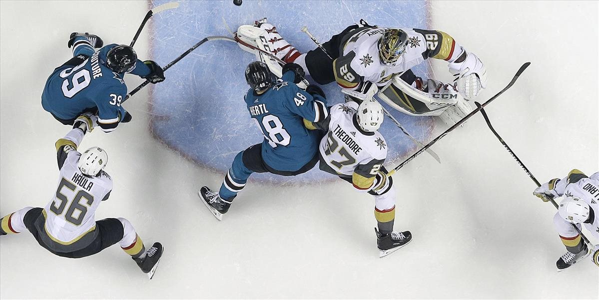NHL: Tampa Bay zvíťazila v Bostone a ujala sa vedenia v sérii, San Jose vynulovalo Vegas