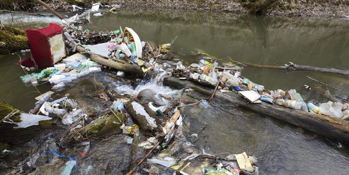 Slovensku hrozia  od EÚ sankcie pre nakladanie s odpadom