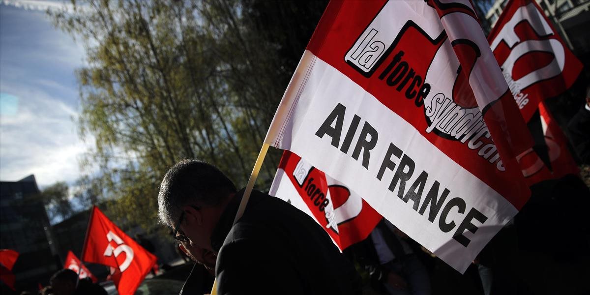 Riaditeľ Air France odstupuje, zamestnanci ďalej štrajkujú za vyššie mzdy