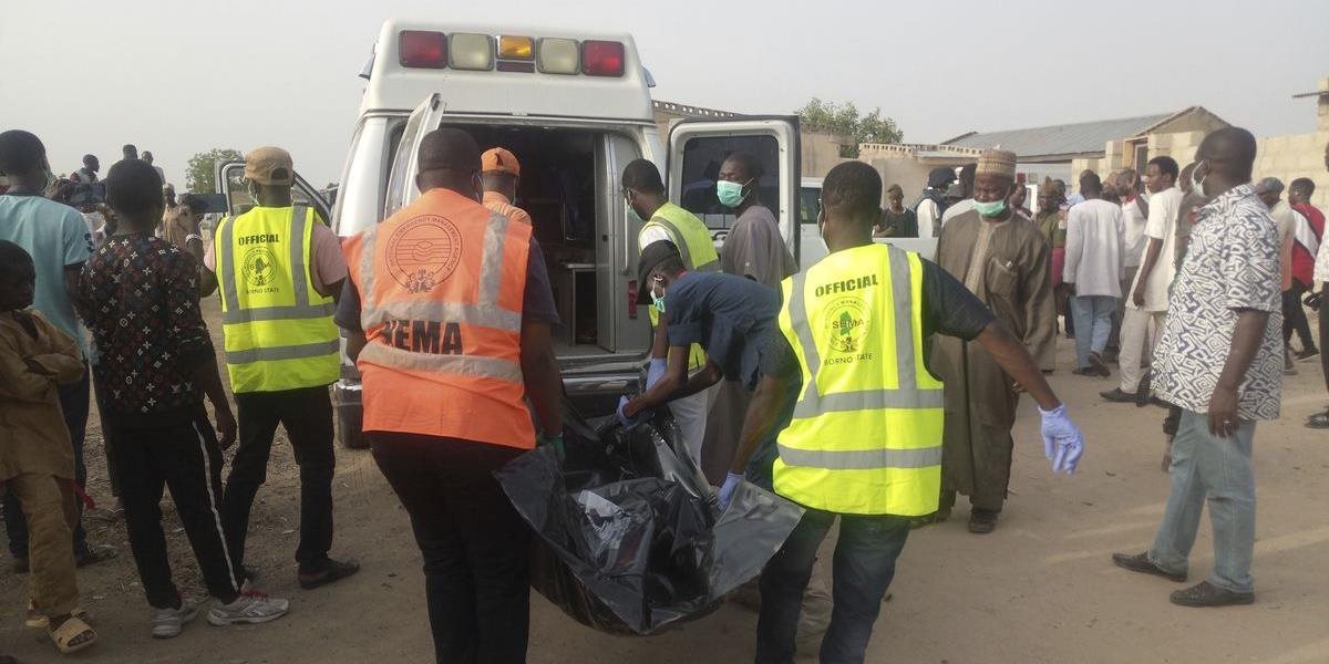 Pri krvavom útoku na dedinu v Nigérii zahynulo najmenej 45 ľudí