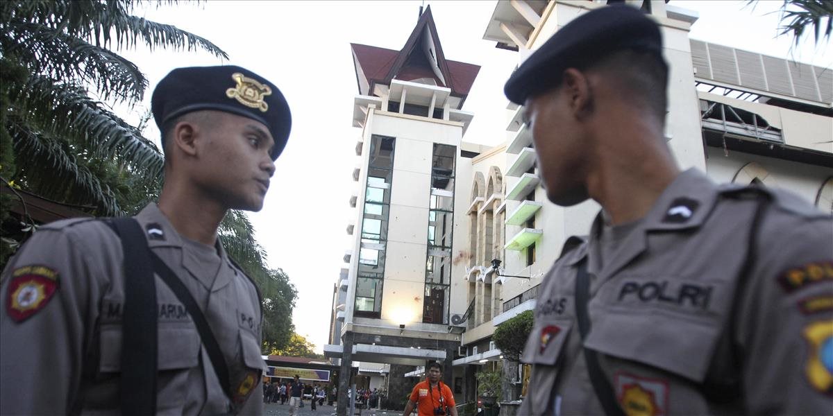 Bombové útoky na tri kostoly v Indonézii vykonali členovia rodiny