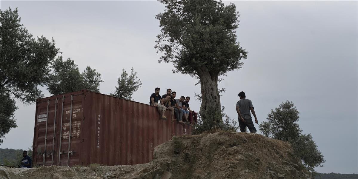 Veľká policajná razia viedla k zadržaniu vyše 600 migrantov v Grécku