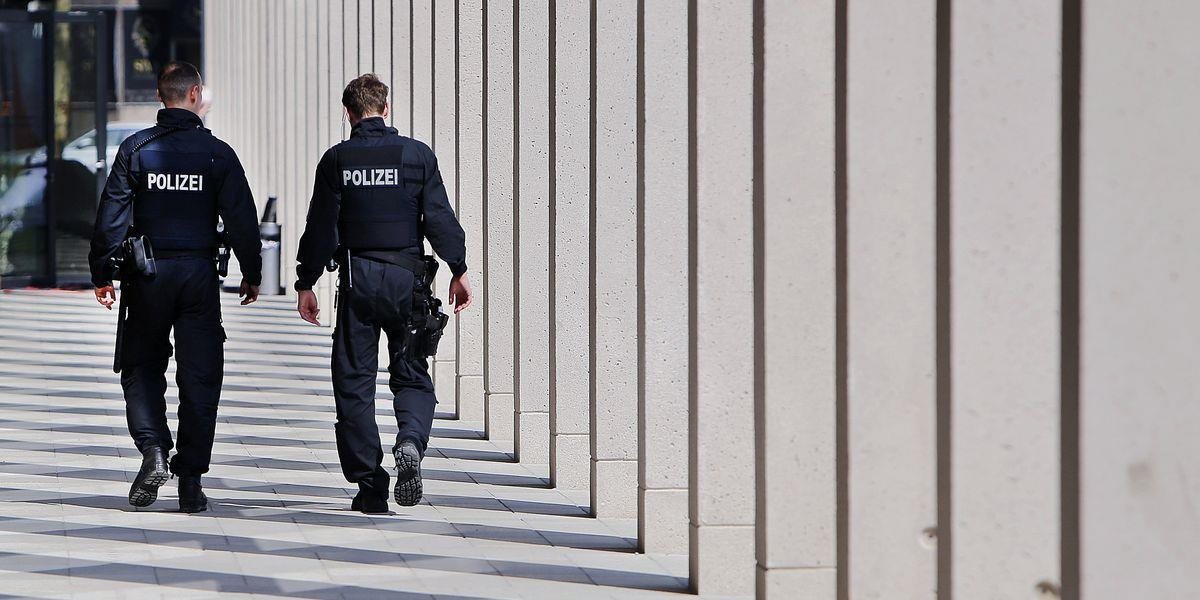 Bavorský parlament prijal kontroverzný policajný zákon: Kritici pred ním varujú