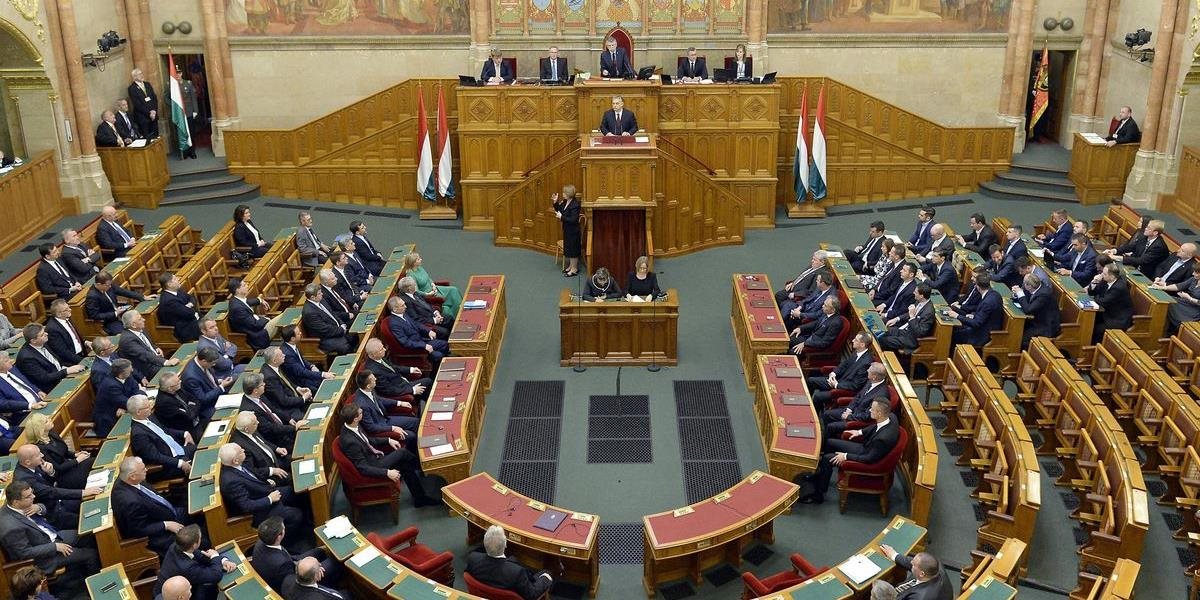 Ministri štvrtej Orbánovej vlády zložili prísahu v parlamente