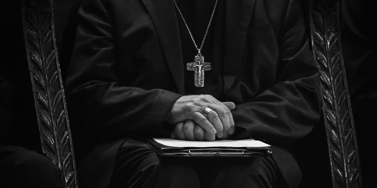 Biskup sa ospravedlnil, že včas nepreskúmal prípad zneužívania v diecéze