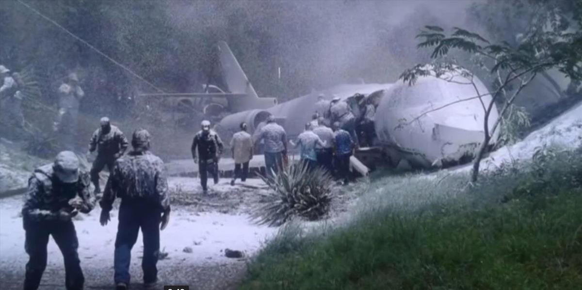 VIDEO Pád lietadla prežili všetci cestujúci