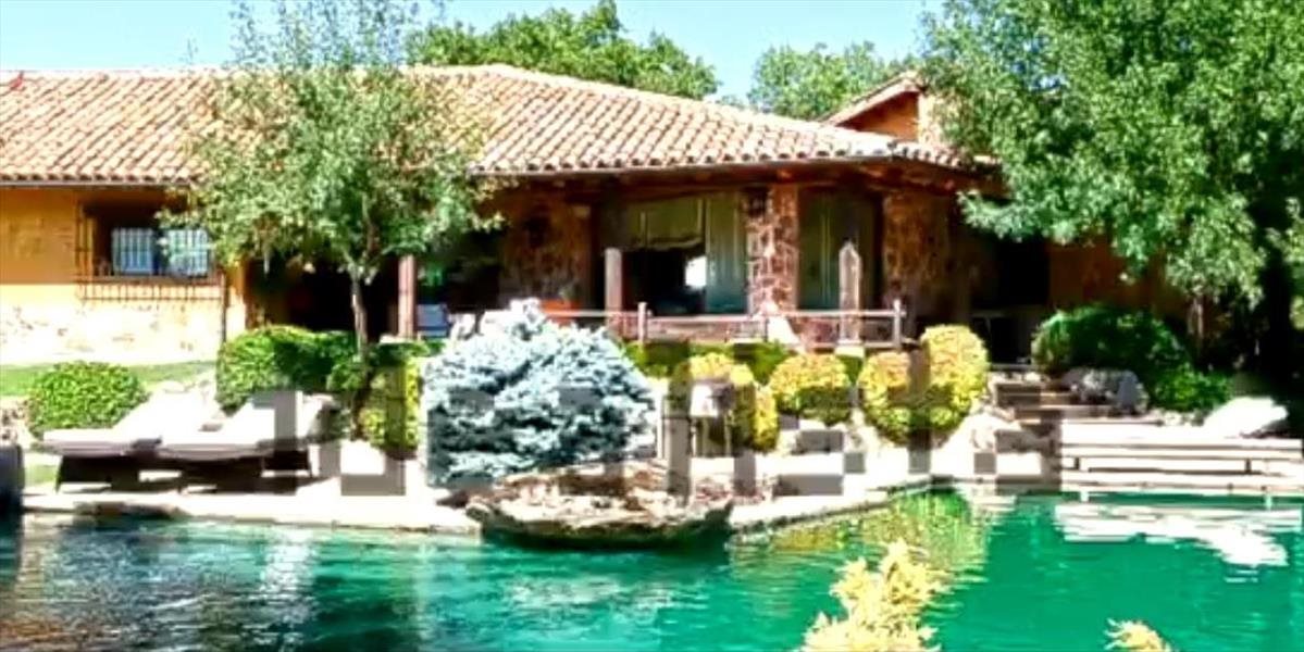 Šéf krajnej ľavicovej strany Pablo Iglesias čelí vnútrostraníckemu referendu pre kúpu luxusnej vily