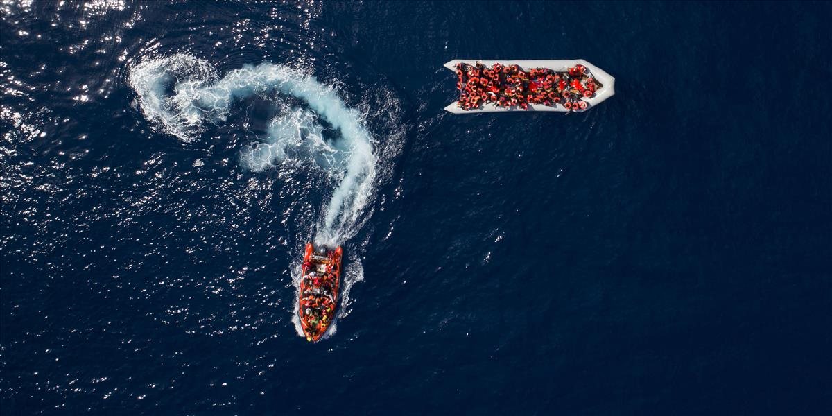 Obchodníci s ľuďmi zastrelili v Líbyi 15 utečencov a migrantov pri pokuse o útek