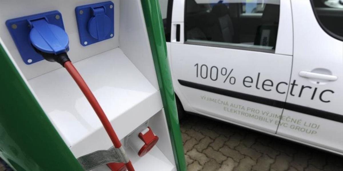 Česká vláda vyčlenila obciam na nákup ekologických áut 100 miliónov Kč