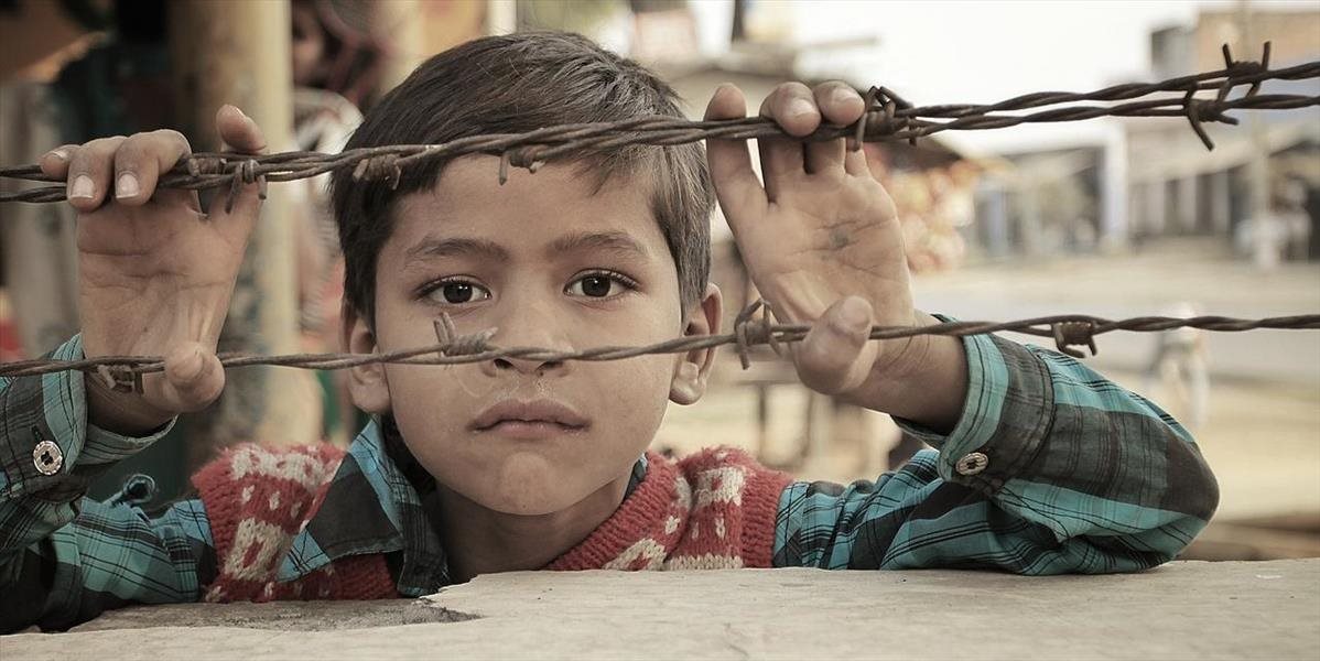 Chudobe, konfliktom a diskriminácii čelí polovica detí sveta