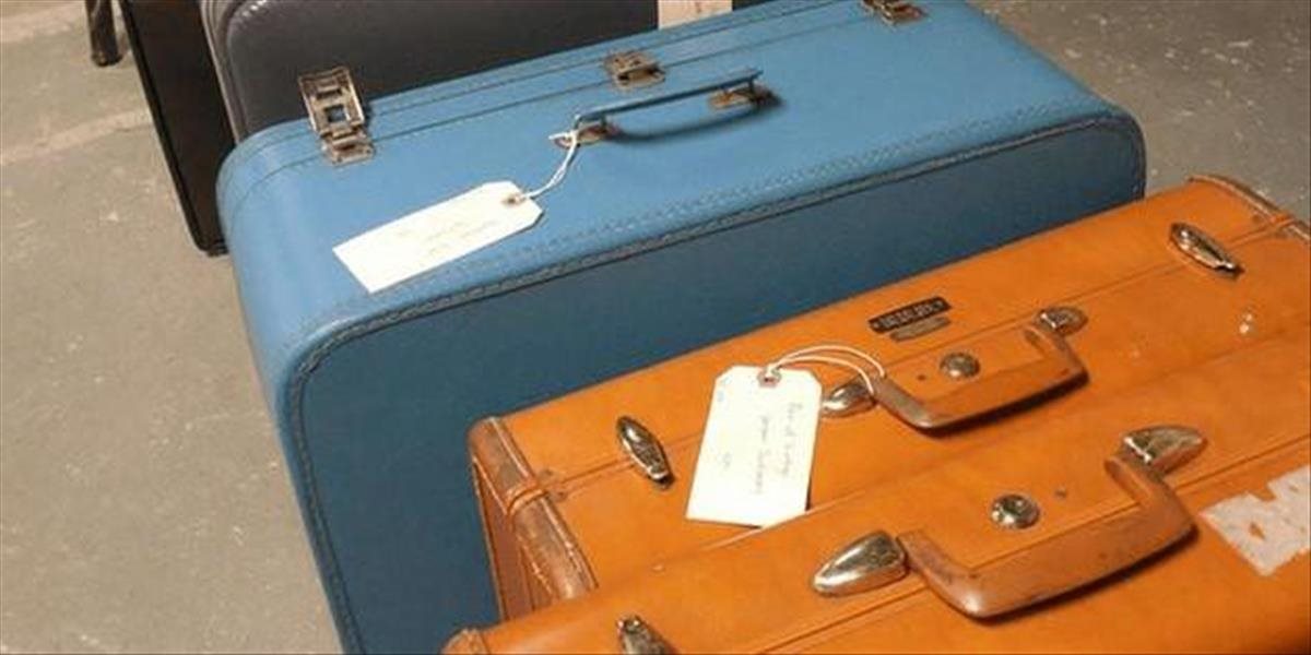 V britskom prístave našli vietnamského chlapca skrytého v kufri, bol na pokraji života