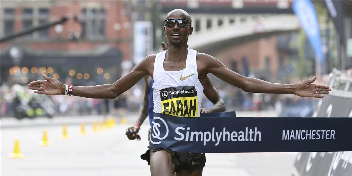 Štvornásobný olympijský víťaz Mo Farah pobeží maratón v Chicagu