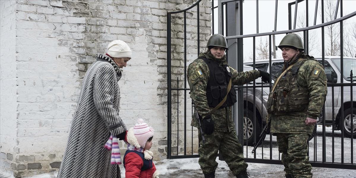 Ukrajinské ozbrojené sily 12-krát porušili prímerie na Donbase za