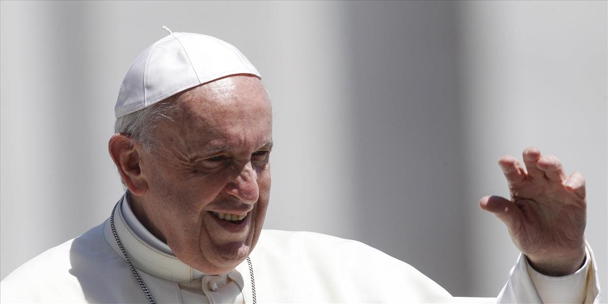 Pápež prirovnal potraty pre defekty plodu k praktikám nacistov