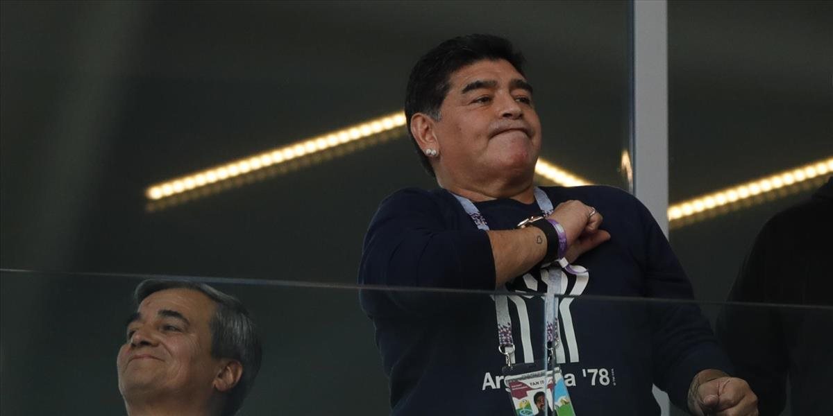 Maradona ukázal ázijskému fanúšikovi "šikmé oči"