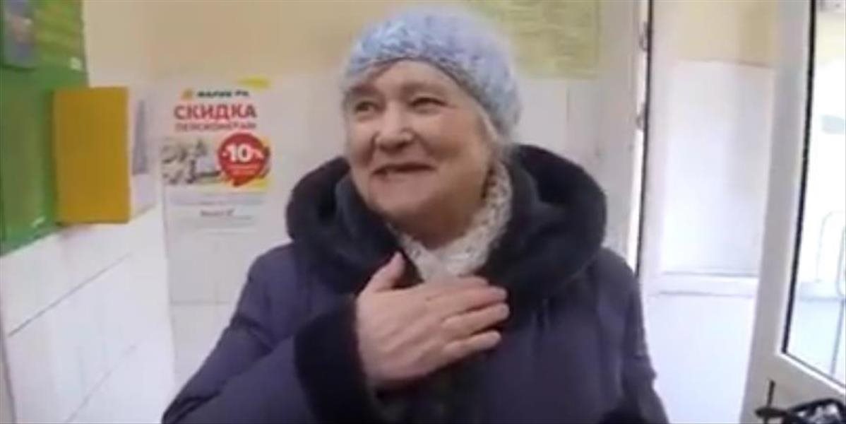 Dojemné VIDEO: Takto mladí Rusi pomáhajú dôchodcom, berme si inšpiráciu