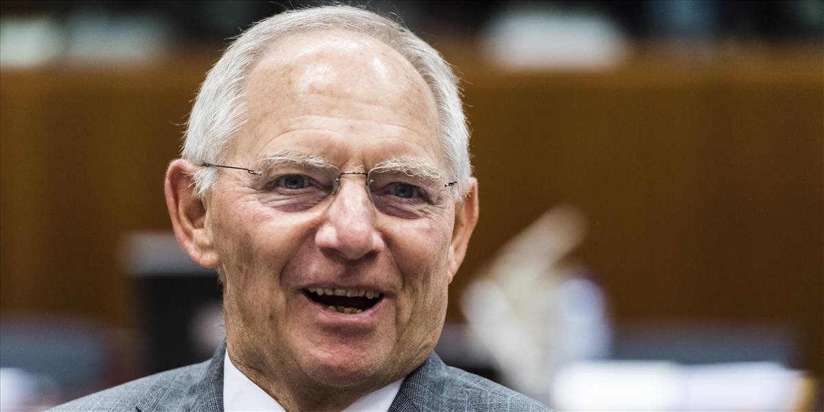 Schäuble varoval Seehofera pred postupom proti vôli Merkelovej