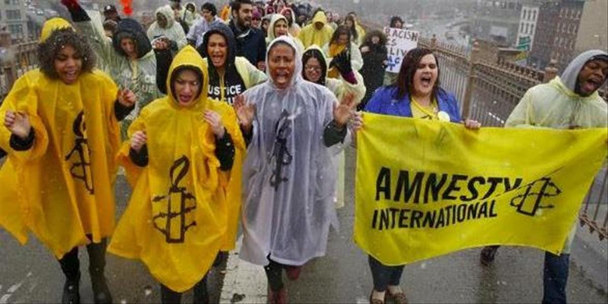 Amnesty kritizovala Taliansko za to, že sa vzdáva zodpovednosti za migrantov