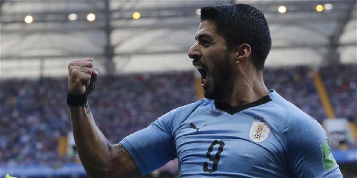 Uruguaj hladko zdolal Rusko a vyhral A-skupinu