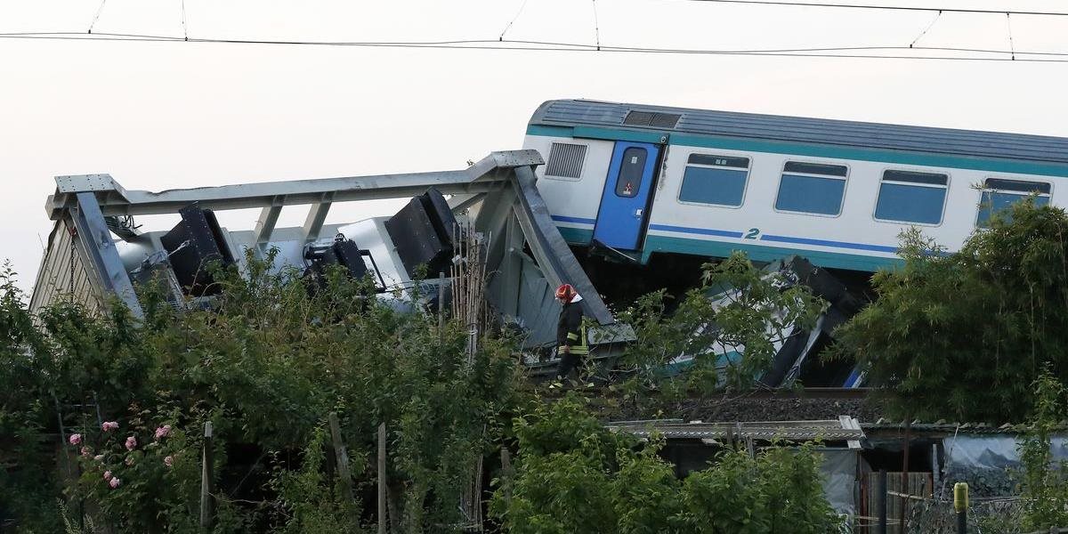 V Rakúsku sa vykoľajil vlak pri St. Pöltene, hlásia viacero zranených