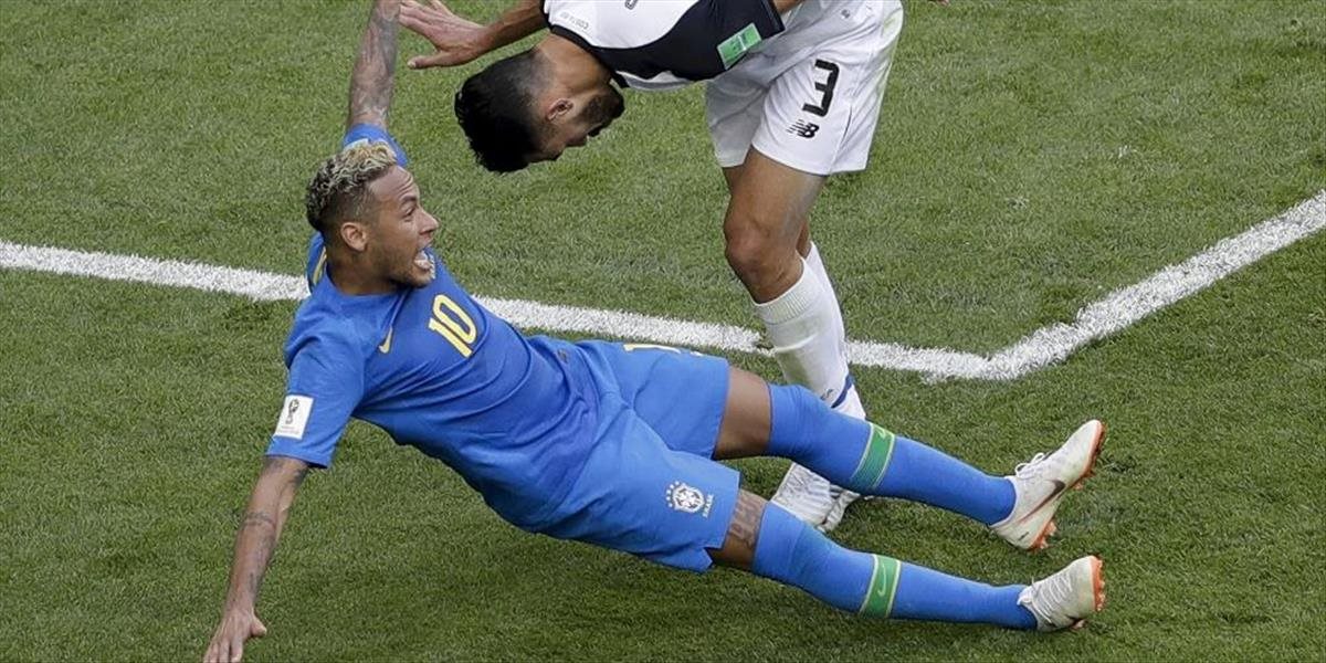 Keď Neymar spadne, zákazníci baru v Riu dostanú drink zadarmo