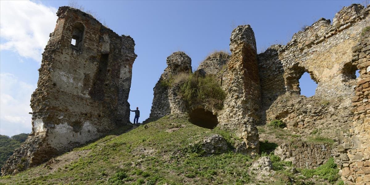 Na Slovensko prídu zahraniční dobrovoľníci opravovať naše hrady