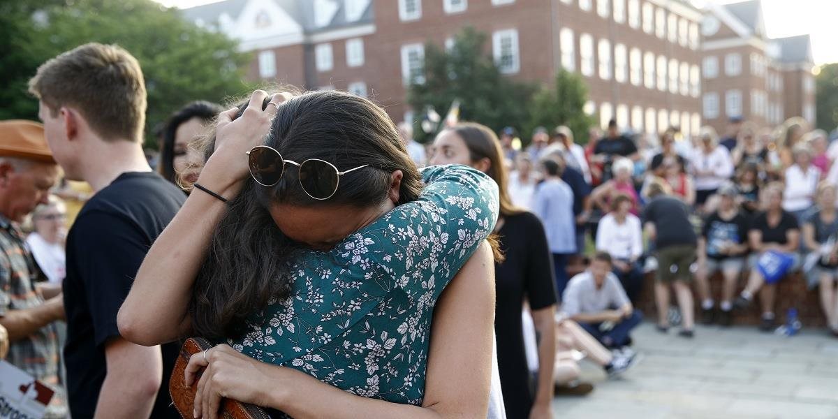 Stovky ľudí si v Annapolise pripomenuli pamiatku zastrelených novinárov