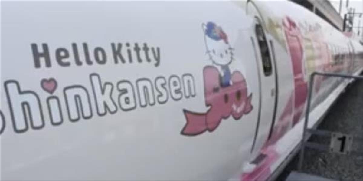 V Japonsku začal dočasne premávať ružový vlak Hello Kitty
