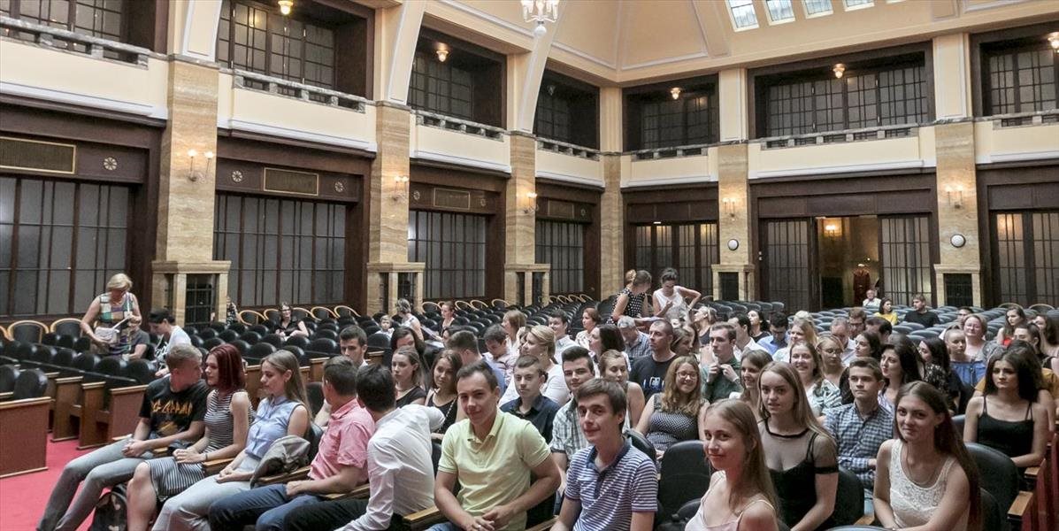 Zahraniční študenti sa budú učiť slovenčinu na Letnej univerzite