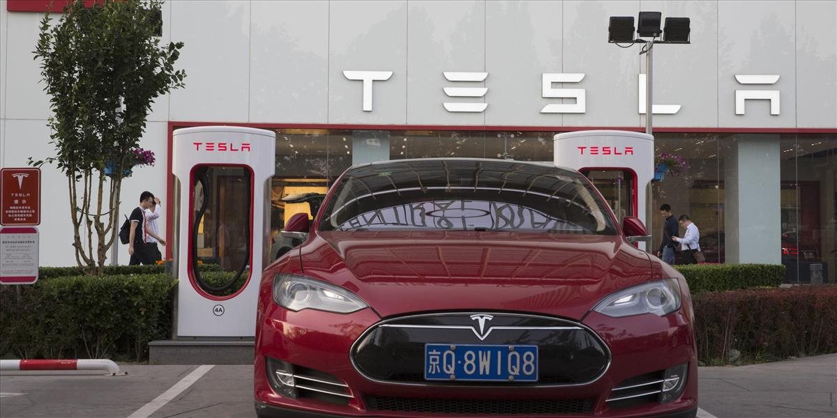 Tesla v poslednej chvíli splnila cieľ, Musk: Práve sme sa stali skutočnou automobilkou
