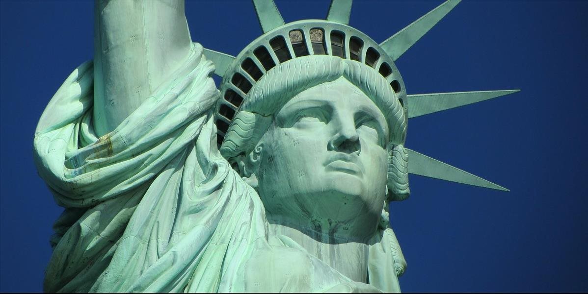 Na podstavec Sochy slobody vyliezla žena, polícia evakuovala Liberty Island
