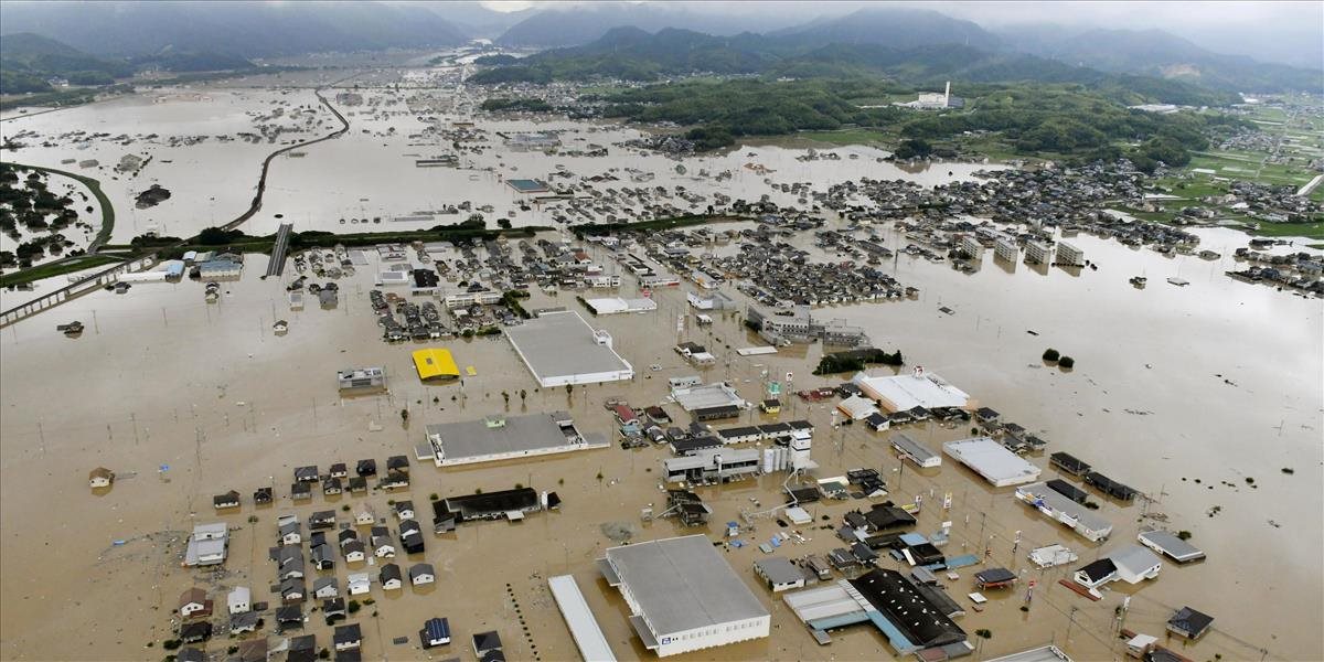 Prudké povodne a dažde sužujú Japonsko: VIDEO Zomrelo už 15 ľudí a vyše 50 je nezvestných