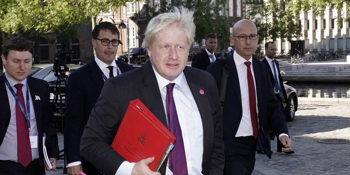 Johnson po odstúpení z funkcie: Sen o brexite sa rozplýva