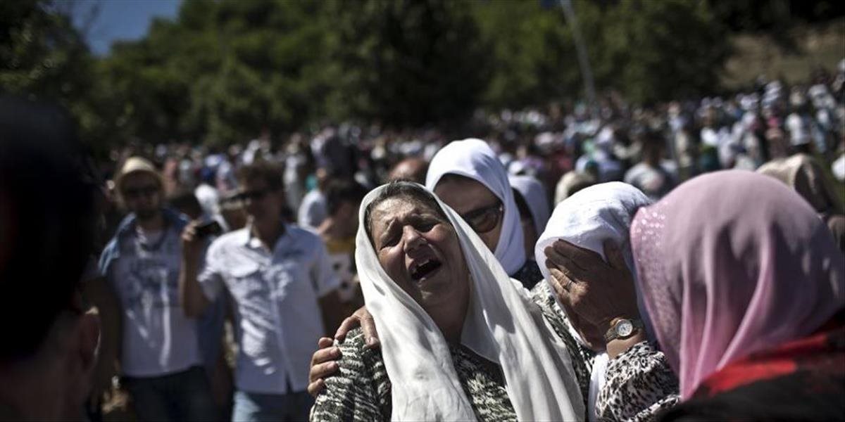 V Potočari pochovali ďalších 35 obetí masakru v Srebrenici